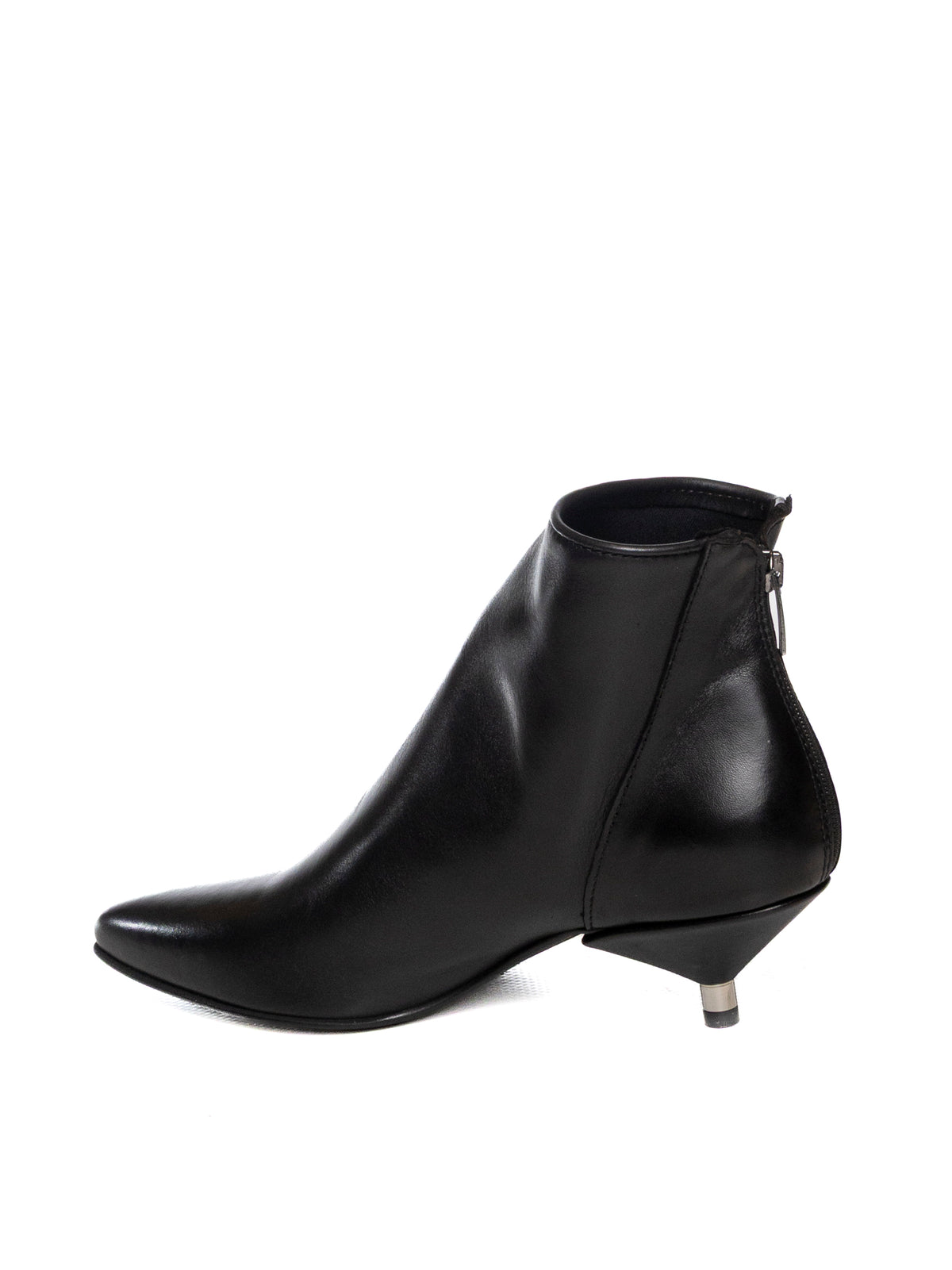 UP44  ST2450 VIT-NERO 
